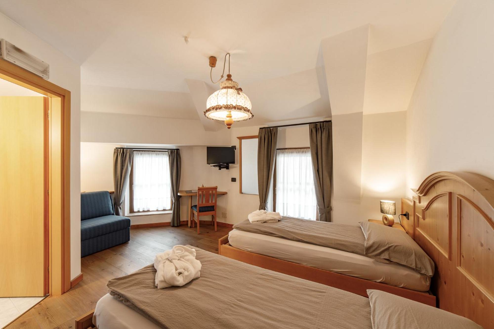 Hotel Al Bivio - Pizzeria, Pool & Sauna Imer Экстерьер фото