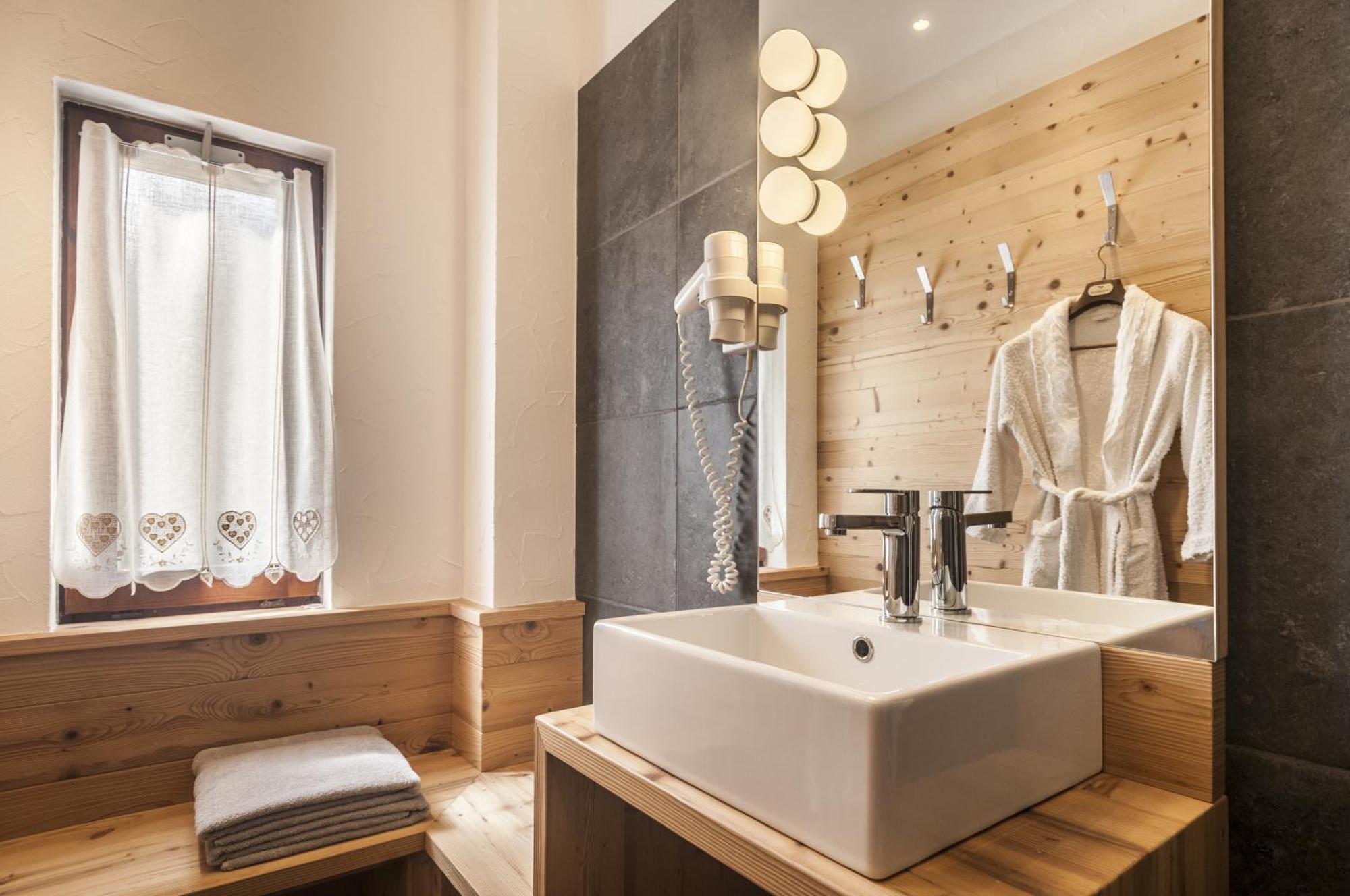 Hotel Al Bivio - Pizzeria, Pool & Sauna Imer Экстерьер фото